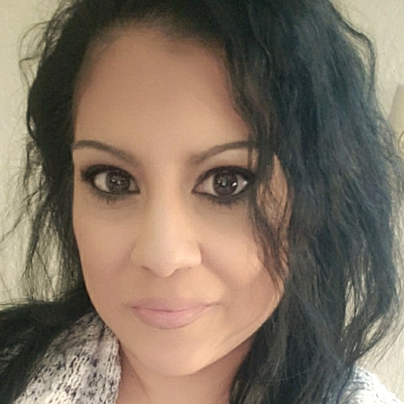 Meet your Posher, Dina - Picture 1 of 1